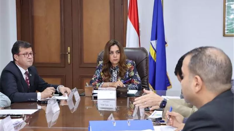 محافظ دمياط تتابع مشروع إنشاء الديوان العام وتطوير كورنيش النيل