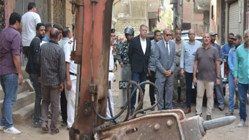 الهجان: إزالة ٩٨٨ بناء مخالف وتعدٍ على الأرض الزراعية بالقليوبية