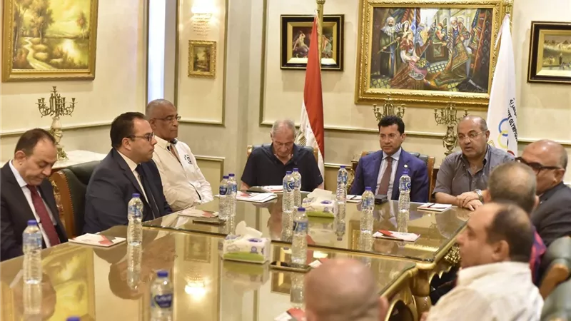 صبحي يبحث مع اللجنة الأولمبية استضافة مصر لأولمبياد 2036