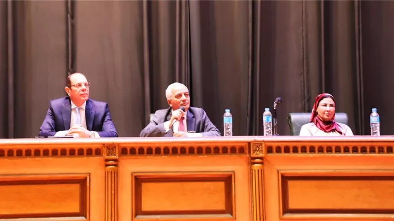 الدفعة الأولى من المبادرة الرئاسية1000مدير مدرسة يتسلمون مواقعهم