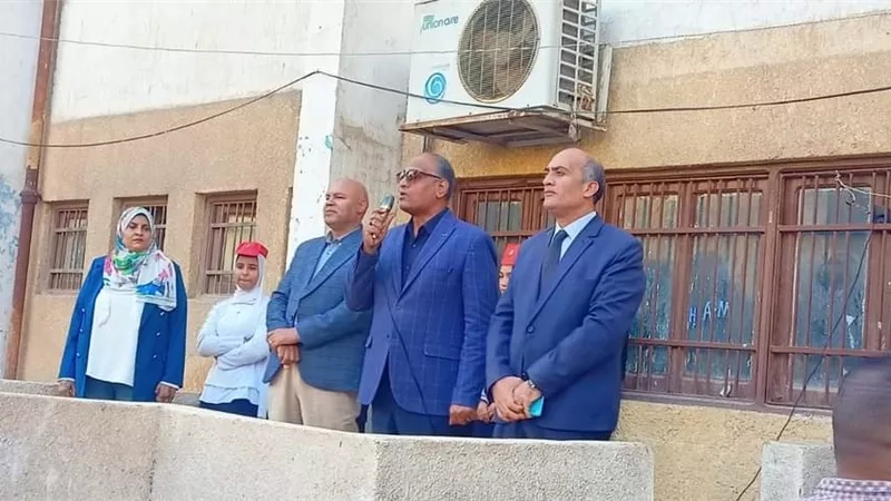مديرتعليم المنيا يشهد توزيع شهادات اجتياز تدريب اساسيات الحاسب الالي