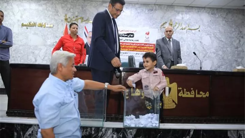 القرعة العلنية لتأجير 22 محلا تجاريا بسوق ناصر في سوهاج