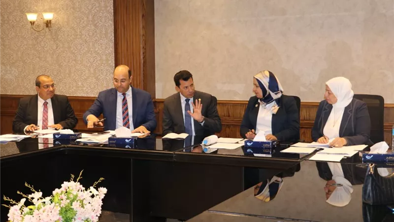 صبحى يشهد إختيار المشاركين في منتدى الشباب المصرى الروسى