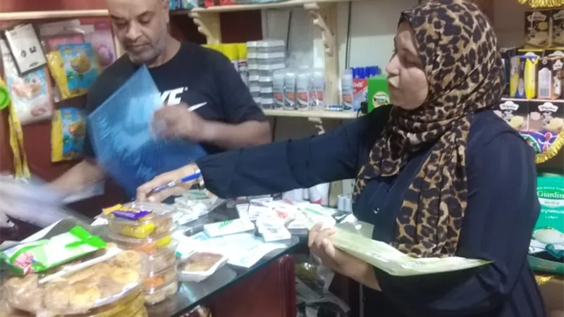 لجان ضبط الأسعار تواصل المرور على المحال التجارية في أسواق سفاجا