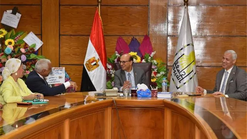 اجتماع لوضع خريطة انشطة بينية بين جامعتى أسيوط و 