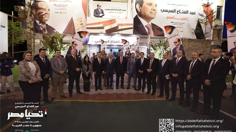 الحملة الرسمية للمرشح السيسي تفتتح مقر الحملة الفرعي في الإسكندرية