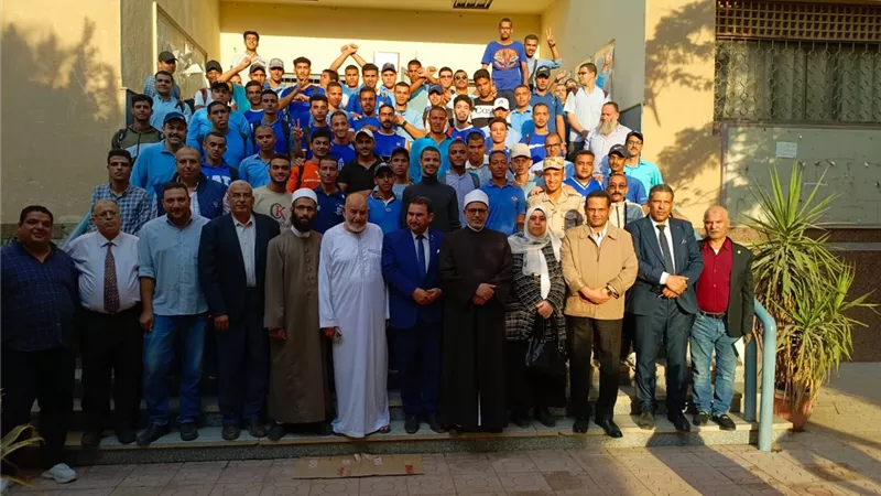 رئيس جامعة الأزهر يتابع أعمال التجهيز والإعداد لقافلة المساعدات