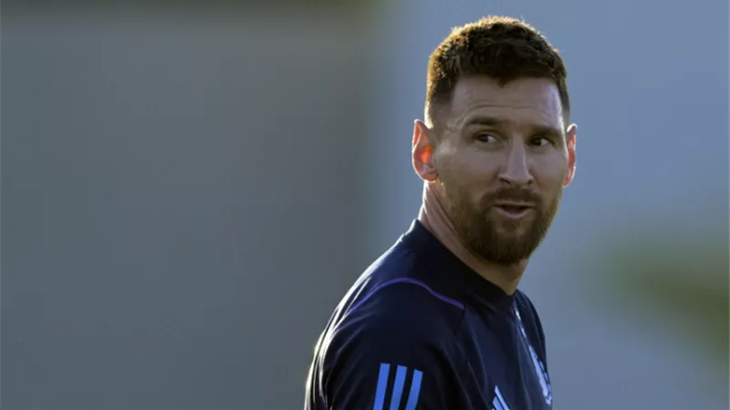 ميسي اساسيا في قمة الأرجنتين والبرازيل