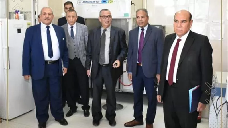 رئيس جامعة سوهاج يستقبل لجنة الأعلى للجامعات