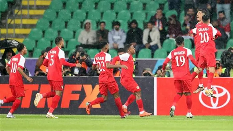 عمان تعبر الصين بثلاثية في نصفيات آسيا لكأس العالم 2026