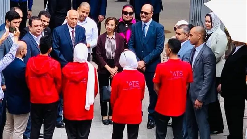 نائب المحافظ ومدير تعليم الاسكندرية يشيدان بمدارس التكنولوجيا التطبيقية