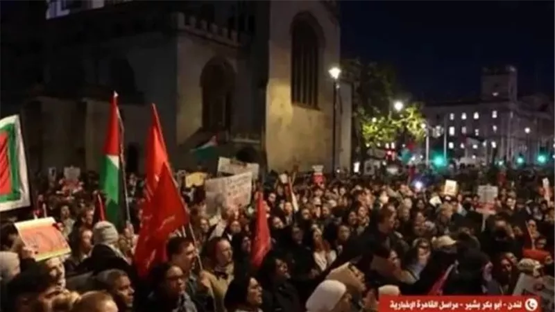 56 نائبًا بحزب العمال البريطاني يطالبون بوقف إطلاق النار بغزة