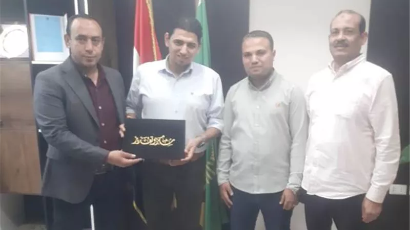 جهاز الشروق يعلن تفاصيل تكريم الساكن الإيجابى لشهر نوفمبر.. صور