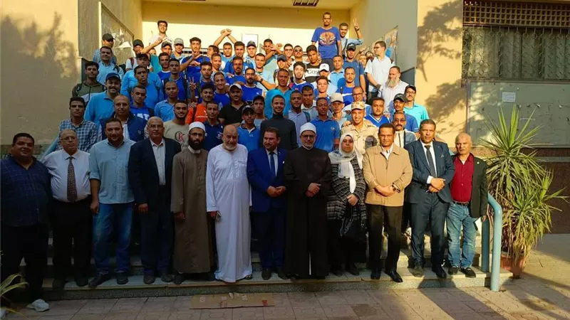 رئيس جامعة الأزهر يتابع أعمال القافلة الإنسانية للأشقاء فى غزة