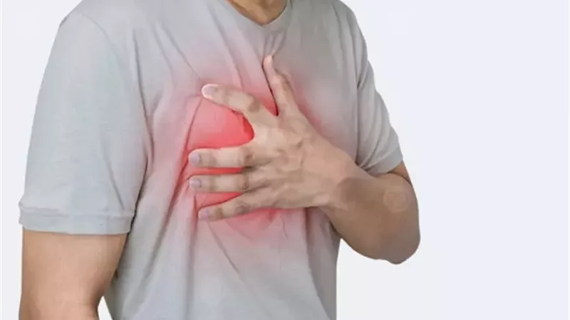 الصحة توضح أعراض وأسباب وعلاج الذبحة الصدرية