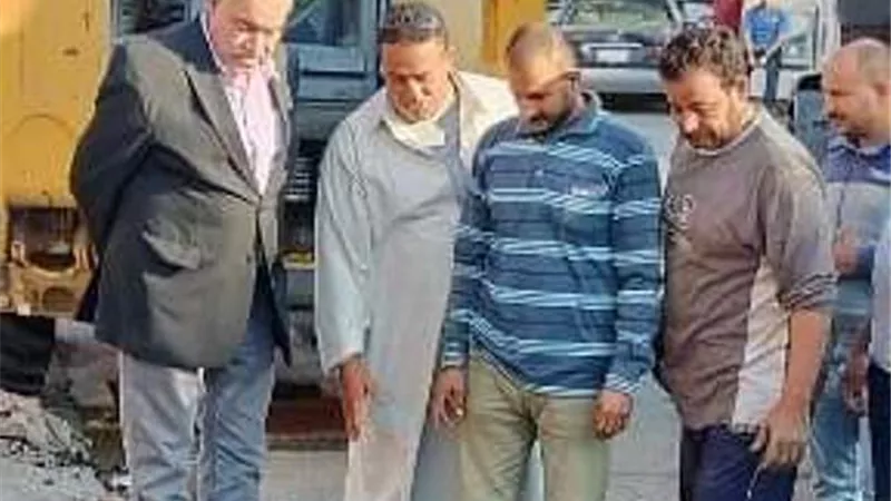 الإنتهاء من إصلاح انفجار خط مياه بطريق الأحرار بالزقازيق