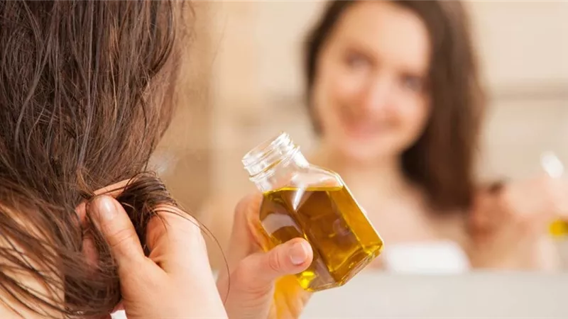 من الطبيعة خلطة لزيادة لمعان الشعر
