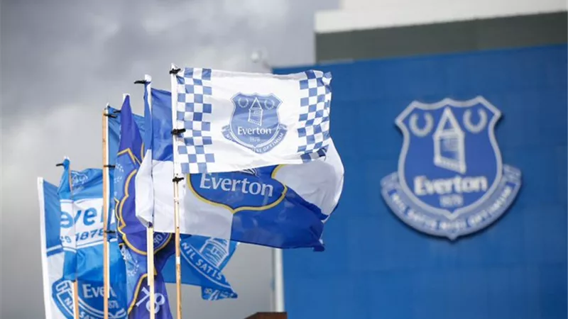 إيفرتون يعلن الاستئناف على قرار الدوري الإنجليزي بخصم 10 نقاط