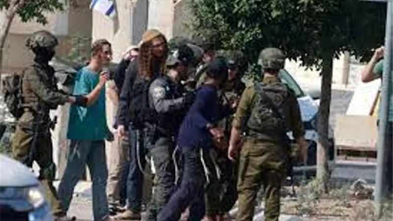 تصاعد الاعتداءات الإسرائيلية على الفلسطينيين في الضفة .. وقلق دولى من هجمات المستوطنين
