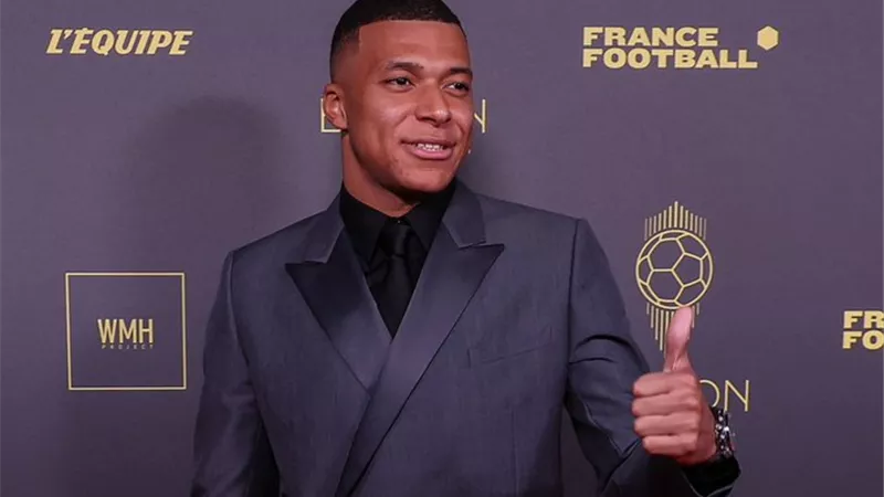 مبابي : في ليلة كأس العالم عرفت من فاز بالكرة الذهبية