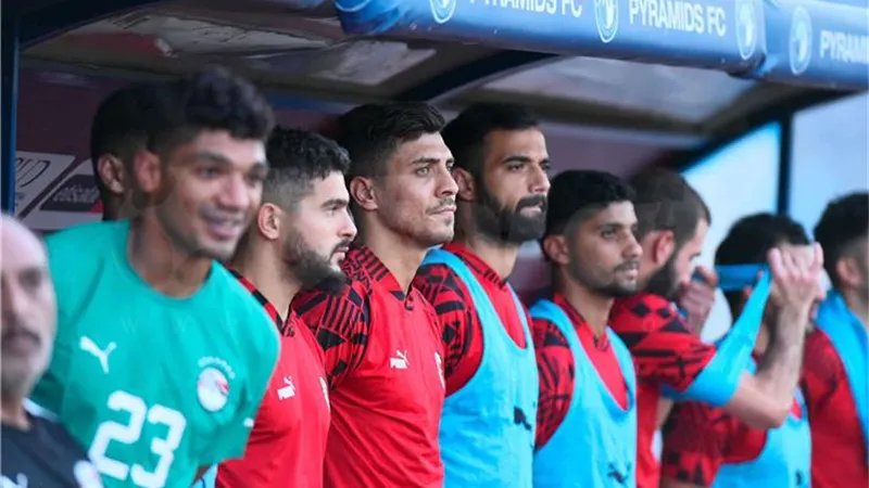 تريزيجيه والشحات علي دكة بدلاء الفراعنة أمام جيبوتي