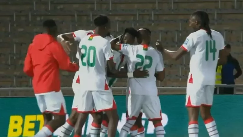 مجموعة مصر .. بوركينا فاسو تتعادل أمام غينيا بهدف مارادونى