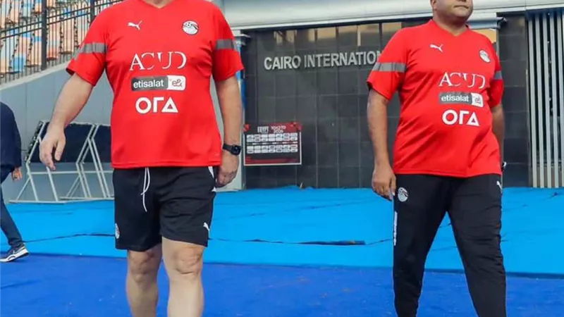 وصول منتخب مصر إلى ستاد القاهرة استعدادا لمواجهة جيبوتي.. فيديو