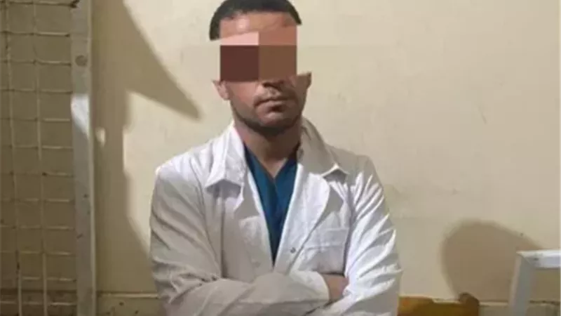 حبس شاب انتحل صفة طبيب داخل مستشفى سوهاج الجامعي