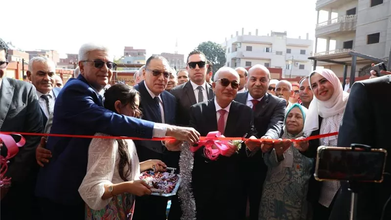 وزير التعليم ومحافظ الشرقية يفتتحان مدرسة جيهان عبدالحكيم ..صور