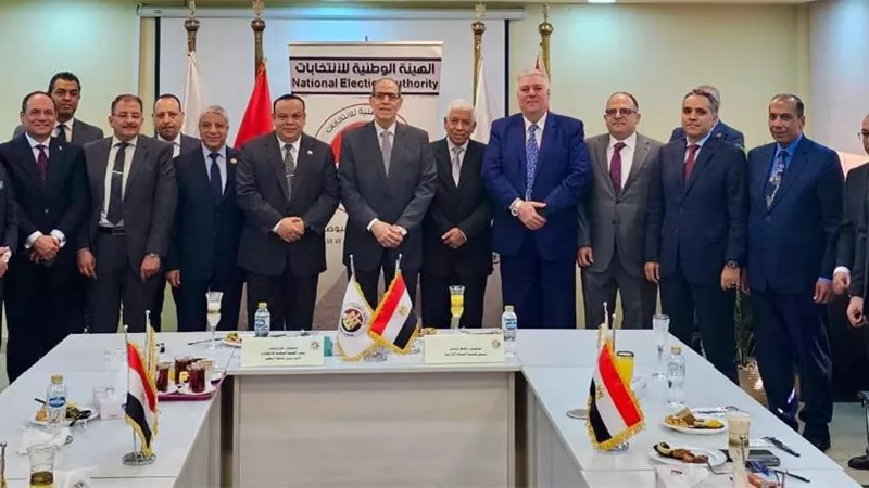 النيابة الإدارية تهنئ المستشار حازم بدوي لتوليه رئيسا لمجلس إدارة الهيئة الوطنية للانتخابات