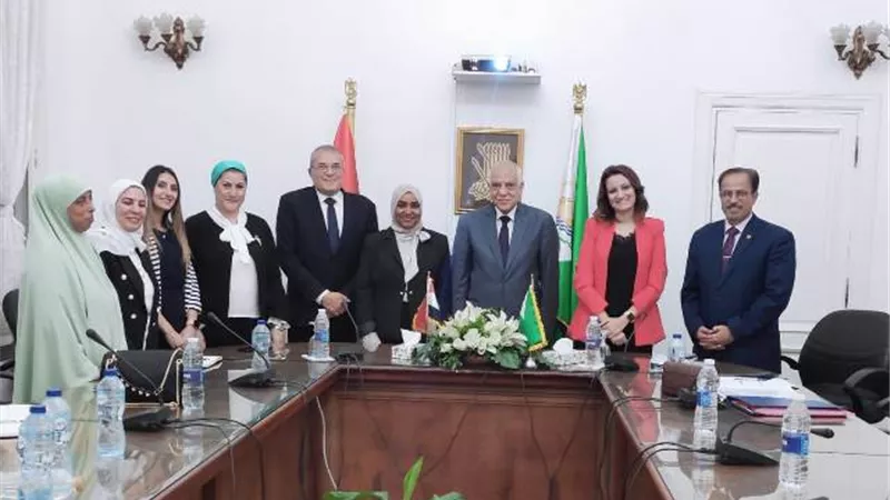 شهر مكافأة لمسئولى تنظيم الاسرة بالجيزة.. تعرف على السبب