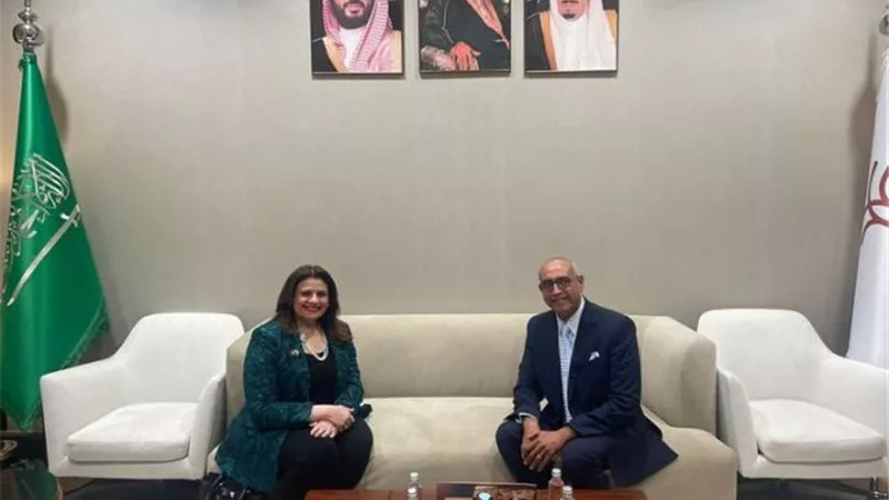 وزيرة الهجرة تصل جدة للقاء أبناء الجالية المصرية لحثهم على المشاركة بالانتخابات الرئاسية