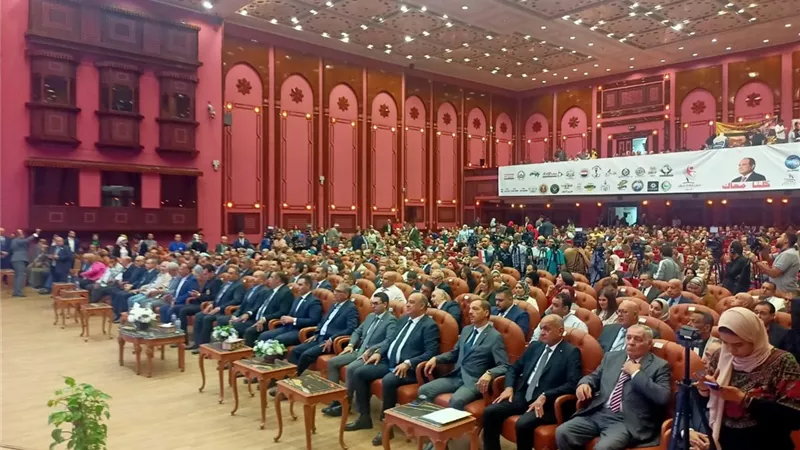 السادات: داعمون للرئيس السيسي.. الاستقرار والأمن.. وصاحب المشروع والحلم لهذا الوطن