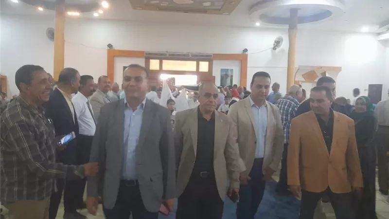 دعم وتأييد للرئيس السيسى من معلمى ببا