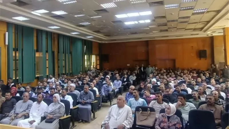 وزيرة البيئة: إطلاق اول برنامج تدريبى لتقنين أوضاع العمالة
