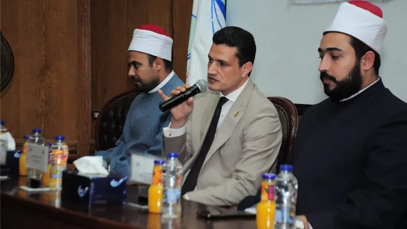 رئيس جامعة كفرالشيخ يستقبل وفد مركز الأزهر العالمى للفتوى