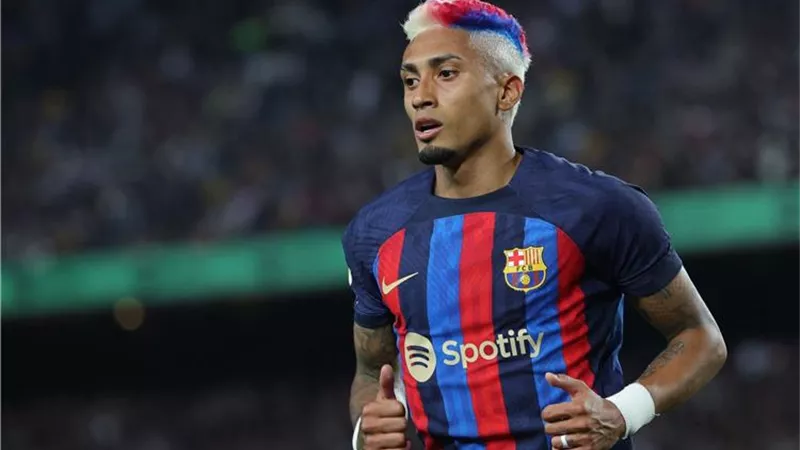 برشلونة يحدد سعر بيع رافينها.. وتوتنهام يتفاوض لضم اللاعب