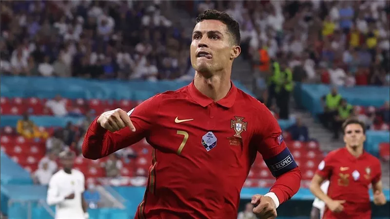 رونالدو يقود هجوم منتخب البرتغال أمام ايسلندا في تصفيات يورو 2024