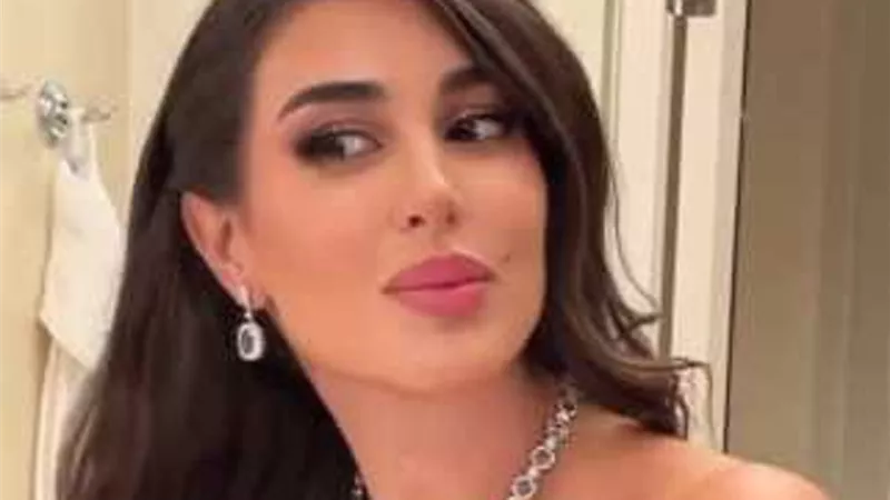 فنان شهير عن ياسمين صبرى: 