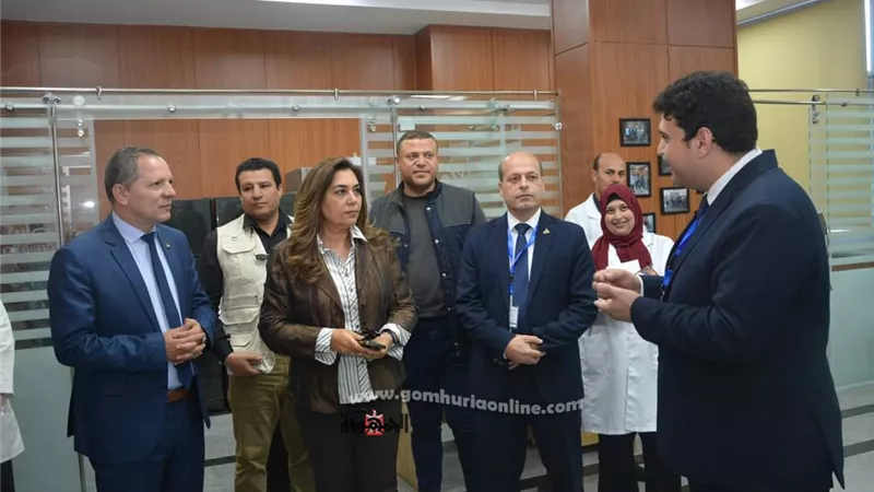 رئيس الجامعةوالمحافظ ورئيس أكاديمية البحث يتفقدون المعامل البحثية