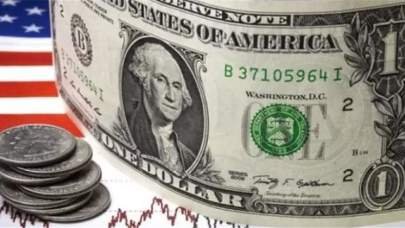 الدولار عند أدنى مستوى في شهرين