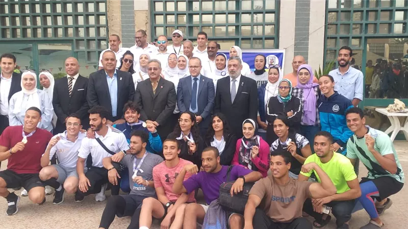 انطلاق بطولة السباحة بالزعانف للجامعات والمعاهد العليا