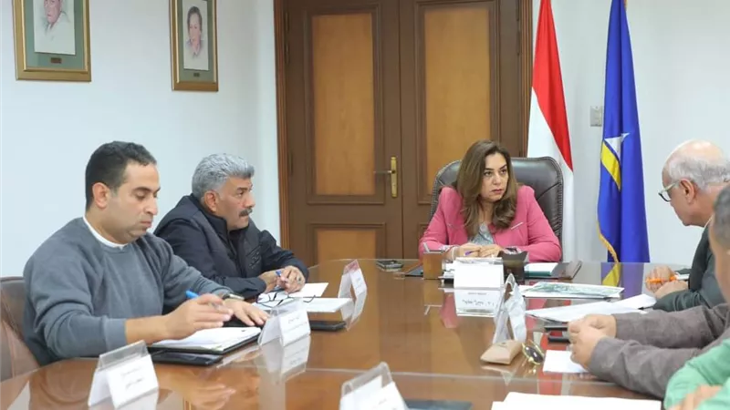 محافظ دمياط تتابع موقف خط مياه رأس البر