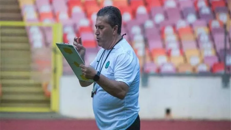 وسط ترقب الزمالك .. منتخب نيجيريا يعلن سبب عدم اقالة بيسيرو حتى الان