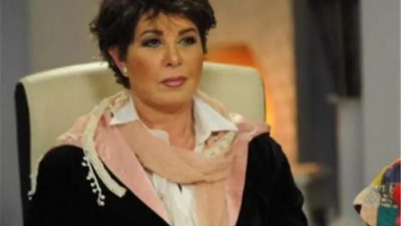 منهم حارس الاهلى.. 3 رجال تزوجت بهما نجوى ابراهيم