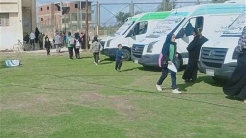 قافلة طبية مجانية تعالج أهالي المنياوي بالإسماعيلية