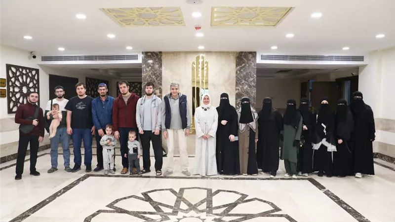 مستشار شيخ الأزهر لشؤون الوافدين تستقبل «وفدا طلابيًا روسيًا»
