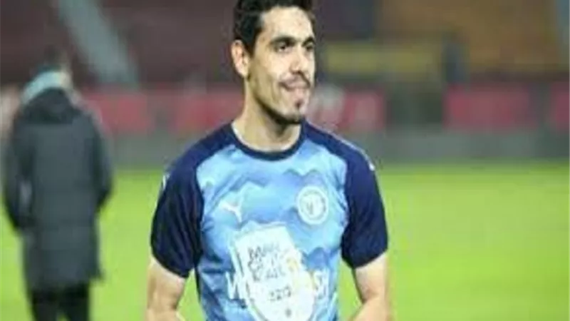 رغم أنباء تجديد عقده .. ظهير بيراميدز يتواصل مع مسئولى الاهلى .. تفاصيل