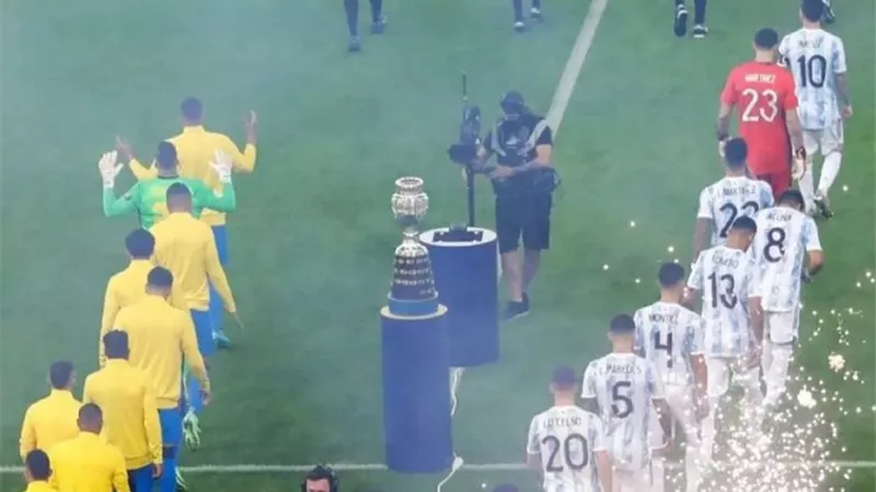 موعد مباراة البرازيل والأرجنتين بتصفيات كأس العالم 2026 - شاهد