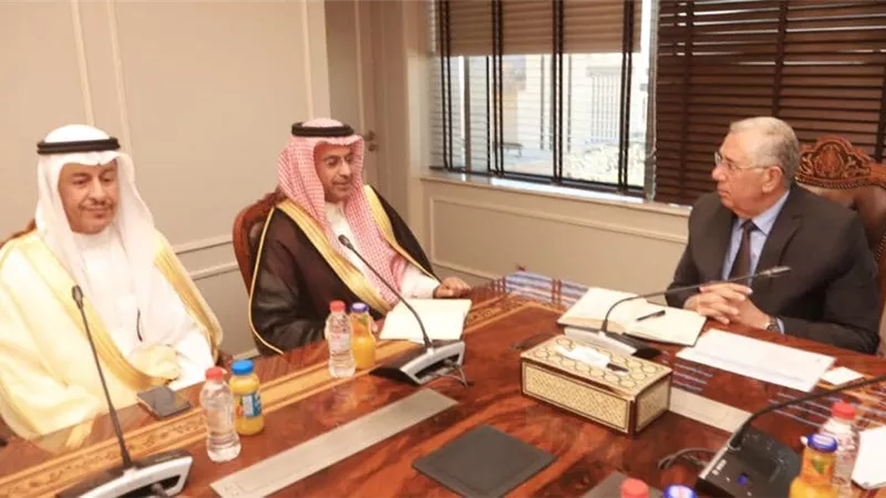 وزير الزراعة :الدولة حريصة على تهيئة المناخ أمام المستثمرين